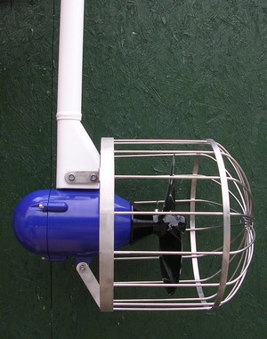 UW100 assembled on a custom mounting pole with a stainless steel propellor guard